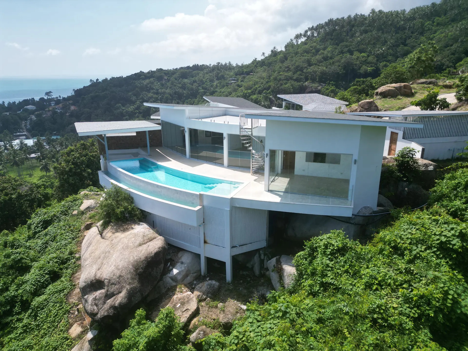 Villa Emerald — a private modern-tropical villa on the ridge above Lamai bay, Koh Samui